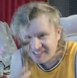 696x710