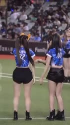 352x624