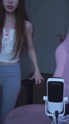 606x1080