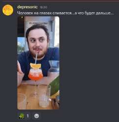 560x572