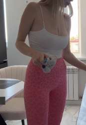 407x585