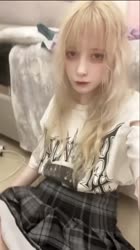 704x1256