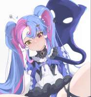 653x695
