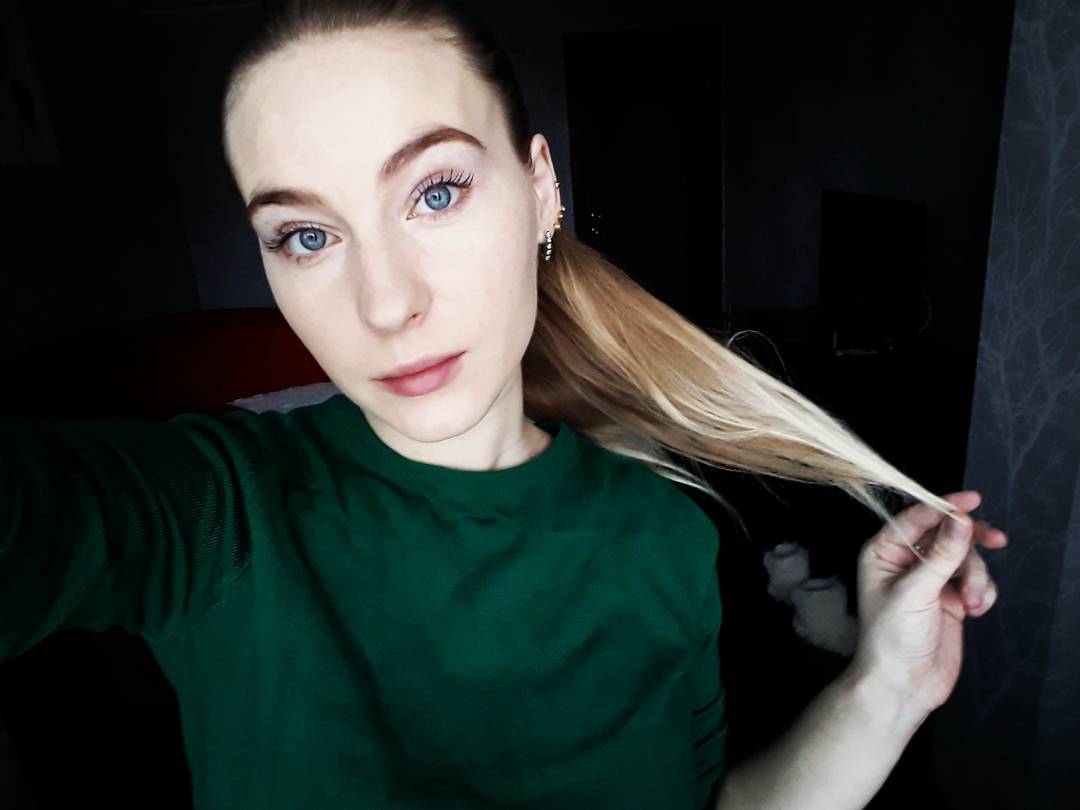 1080x810