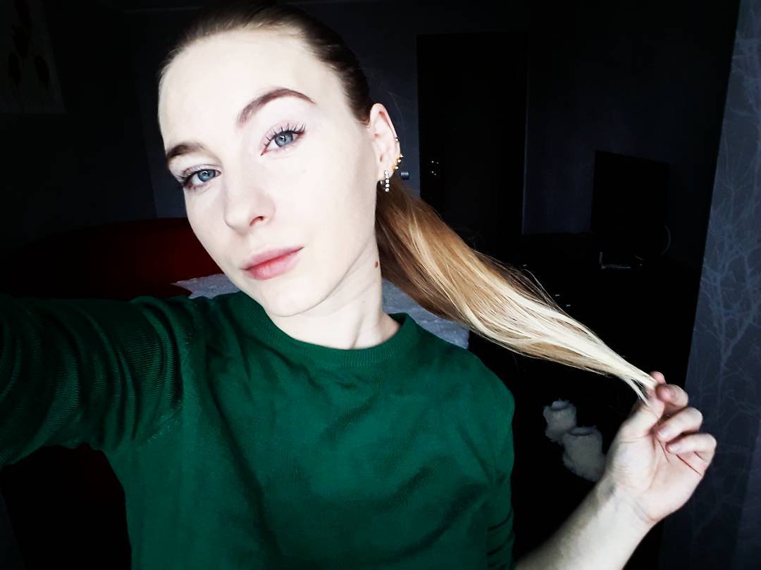 1080x810