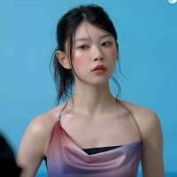 736x736