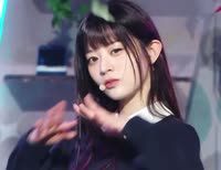 932x720