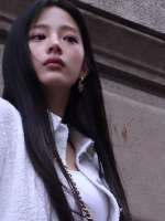 736x981