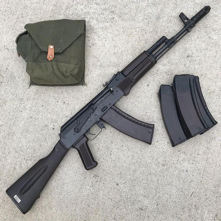 736x736